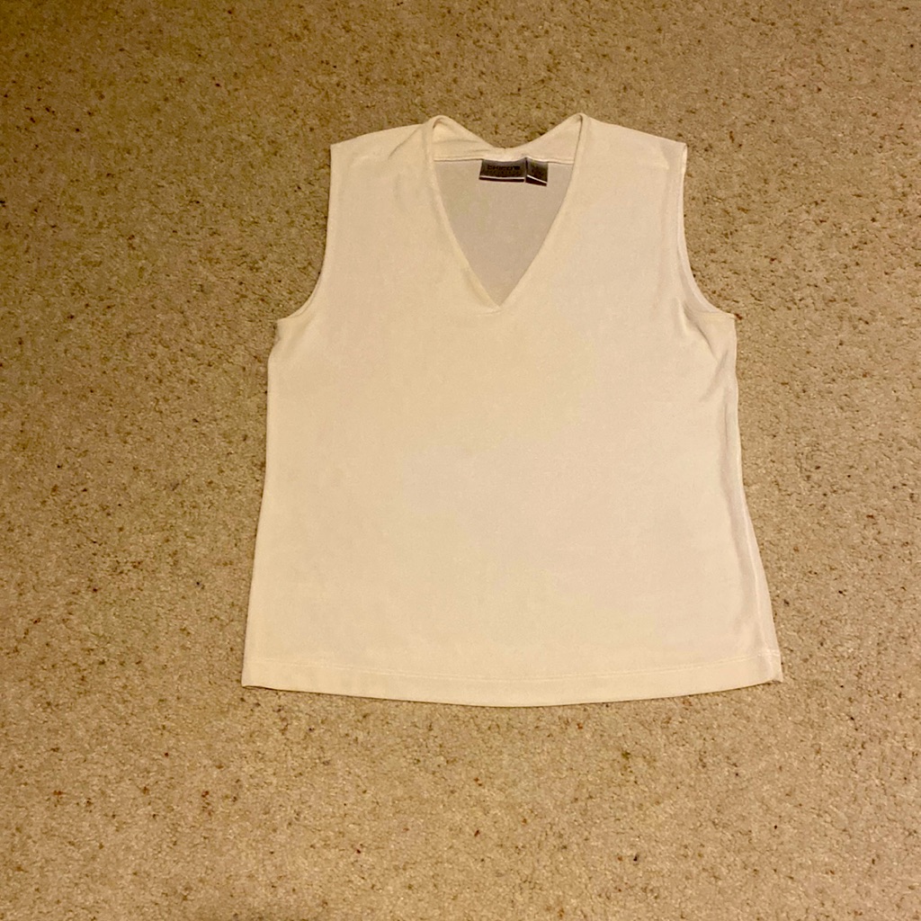Chicos Size 2 Off White Sleeveless Jersey. Never Worn 95% Acetate